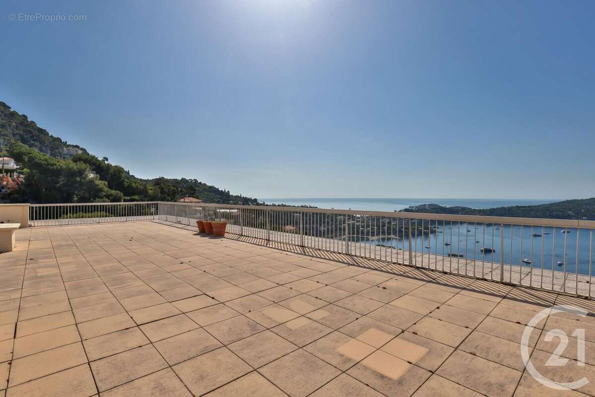 Appartement à VILLEFRANCHE-SUR-MER