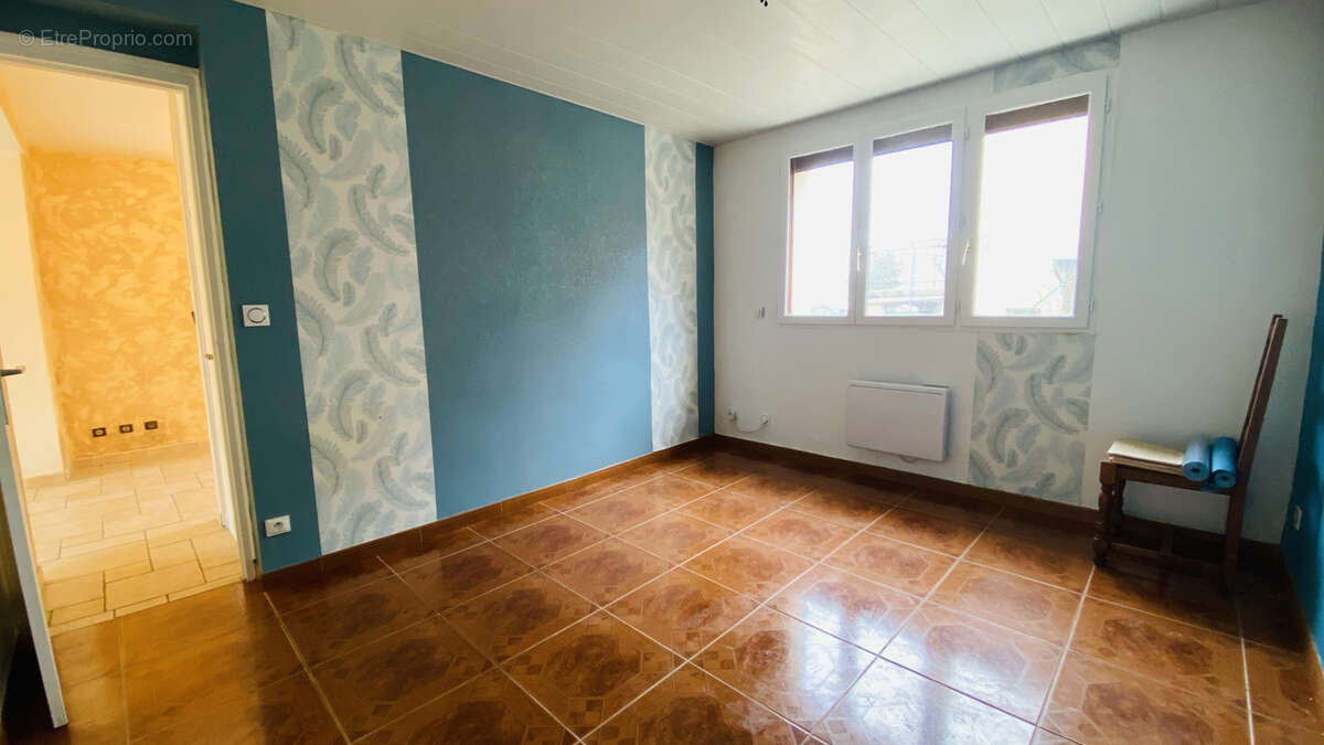 Maison à LA VILLE-DU-BOIS