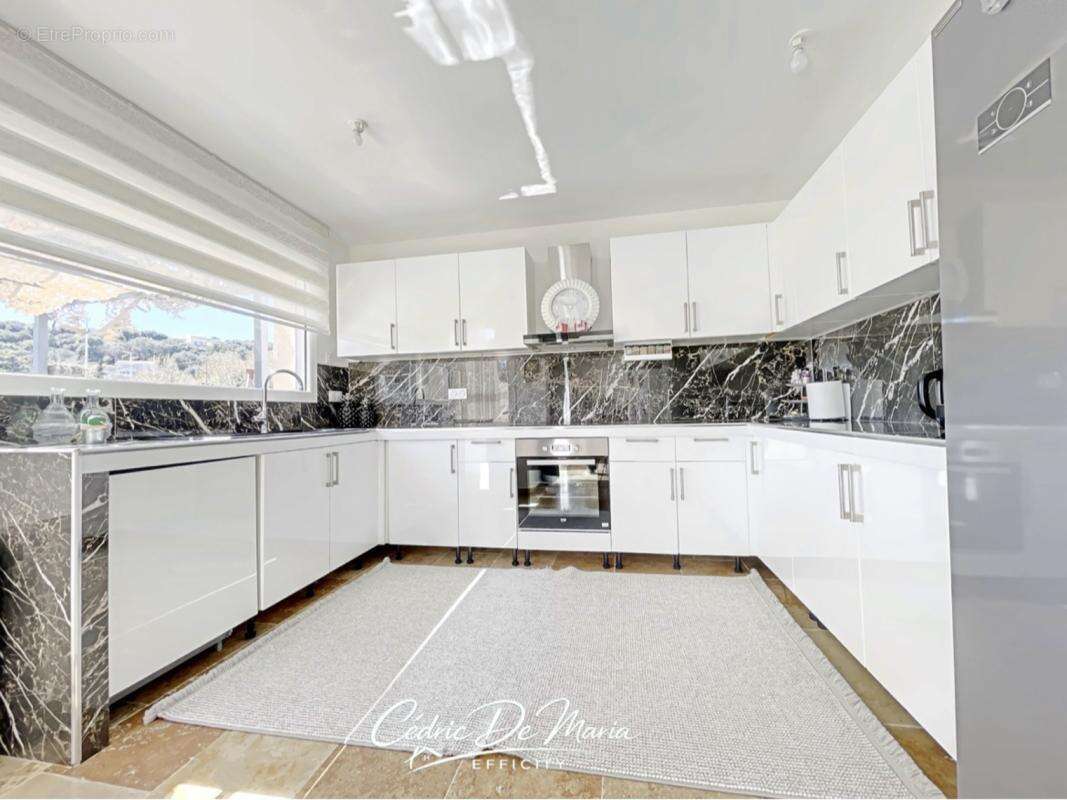 Maison à GINASSERVIS