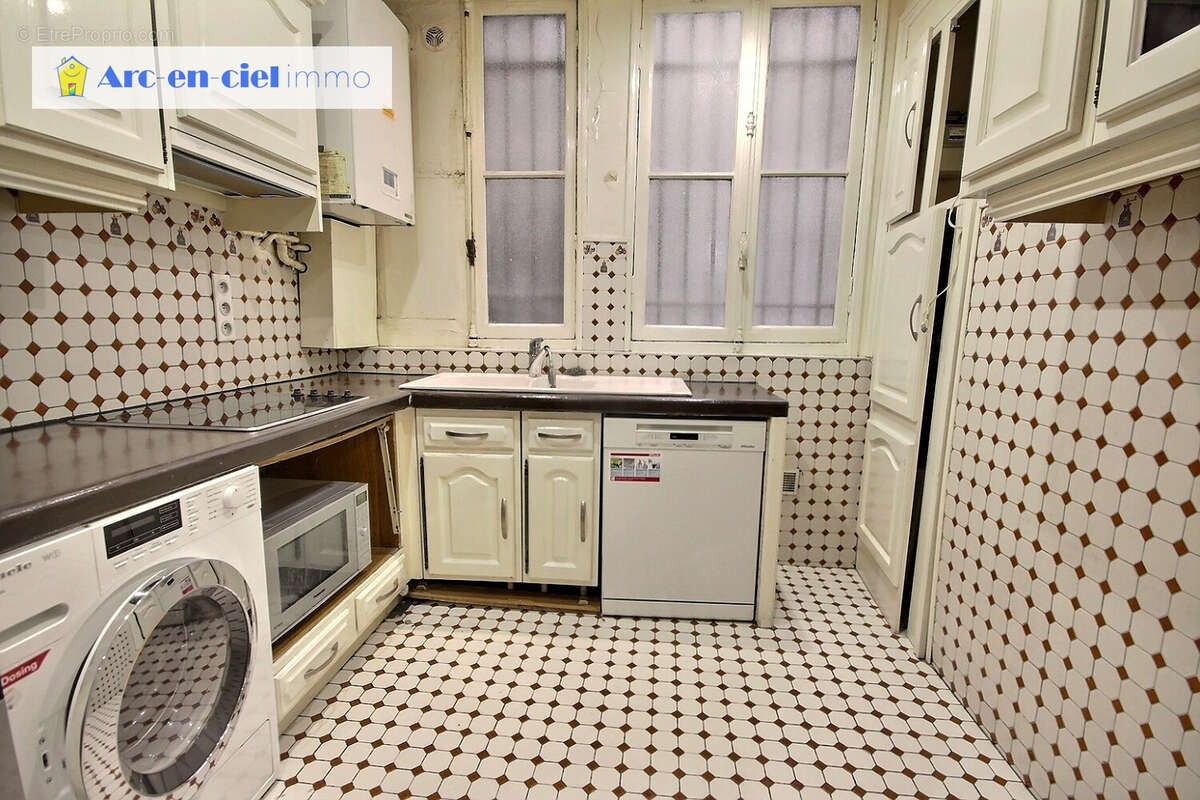 Appartement à PARIS-10E