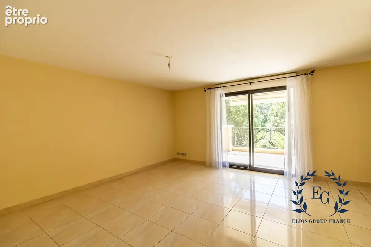 Appartement 3 pièces 67 m² à vendre à Hyeres (83400) - photo 2