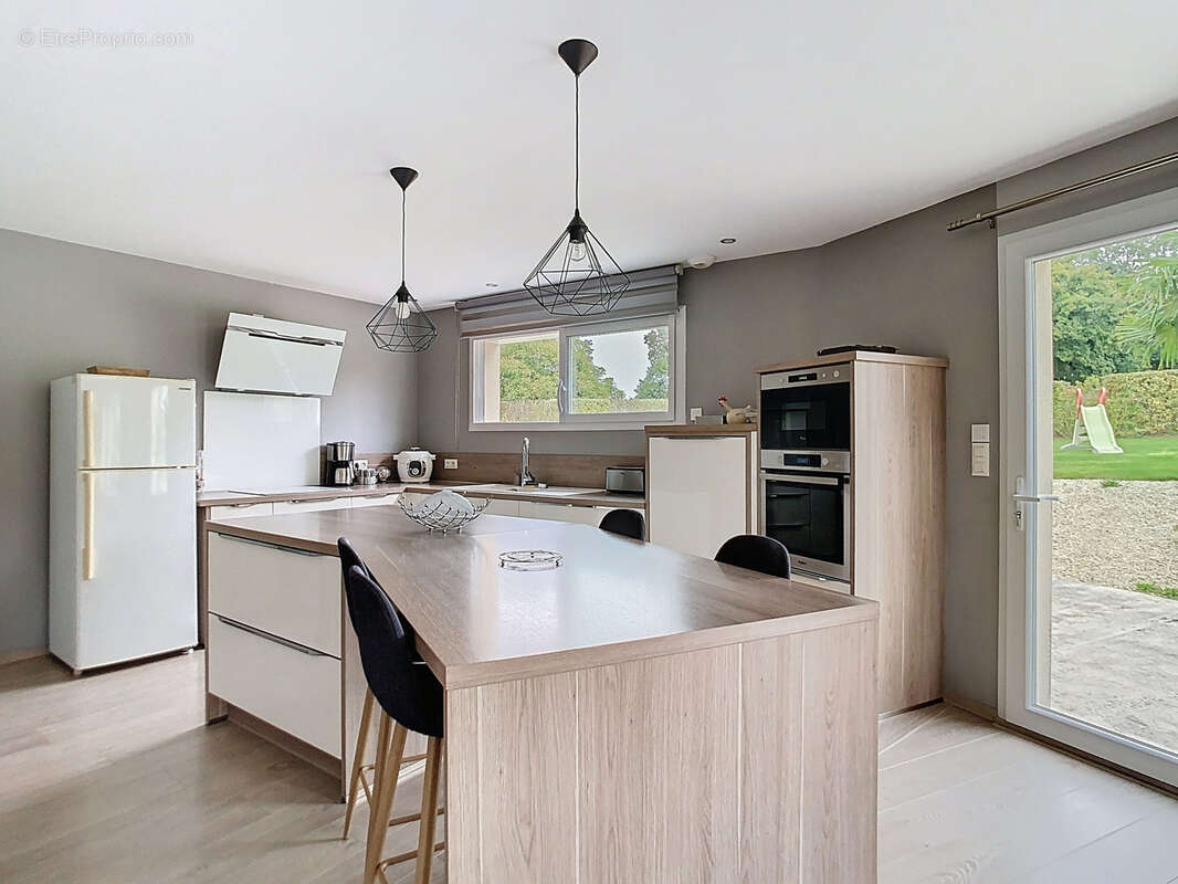 Maison à NEUFMESNIL