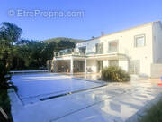 Maison à CARQUEIRANNE