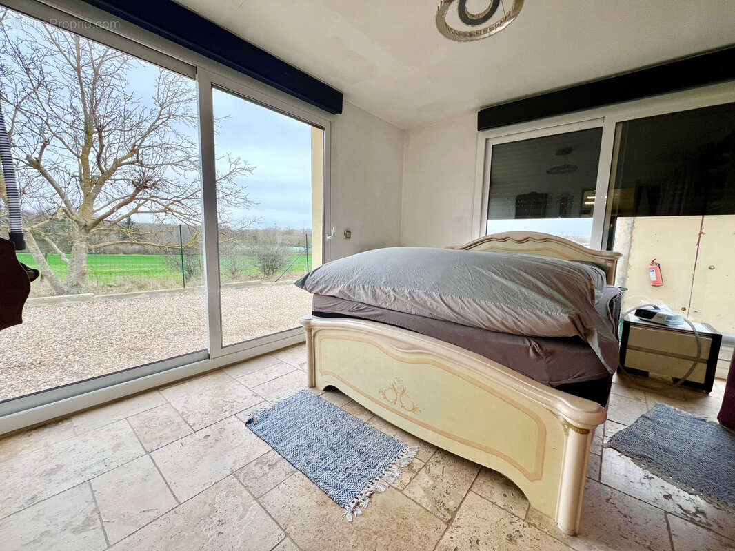 Autre à VILLIERS-SAINT-FREDERIC