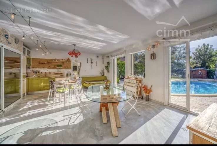 Maison à MONTBONNOT-SAINT-MARTIN