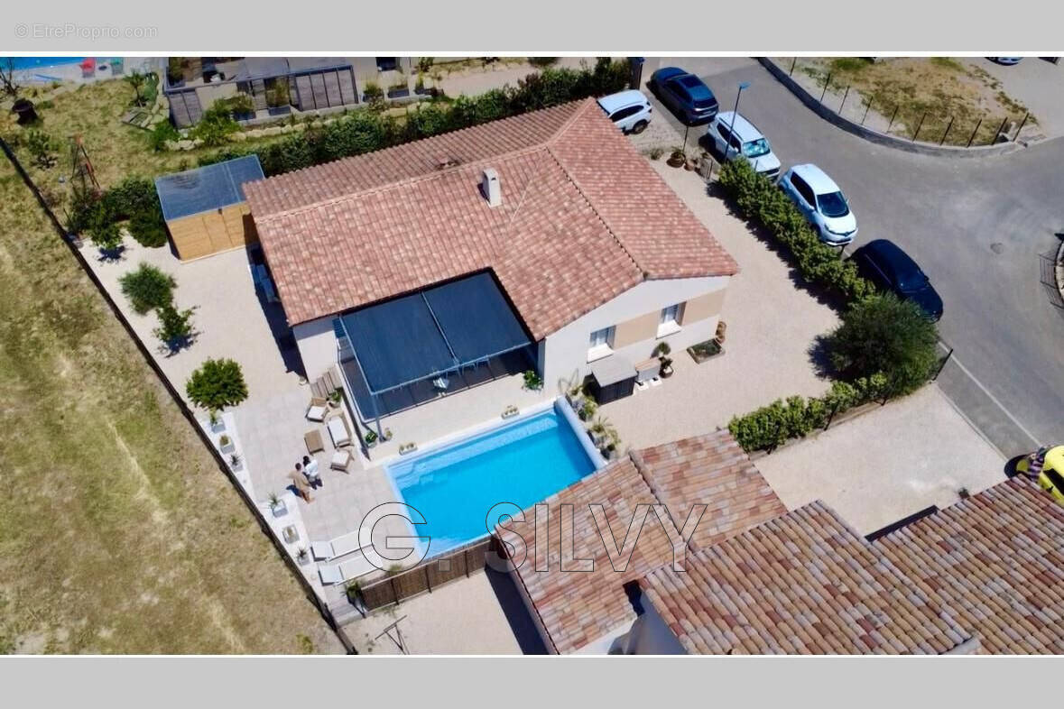 Maison à VIOLES