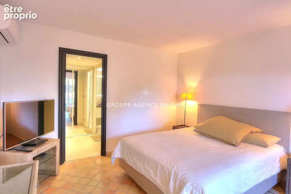 Villa d'exception à vendre à Saint Raphaël - Valescure, 7 pièces, piscine chauffée - photo 13