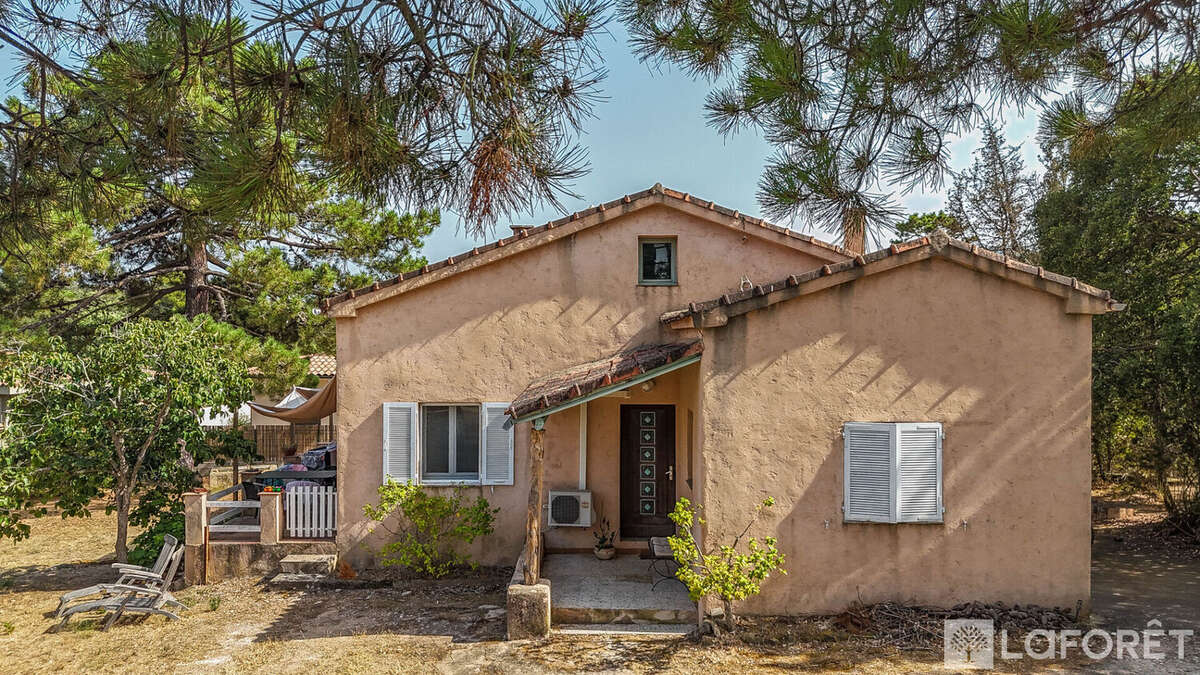 Maison 4 pièces 1100m² de terrain dans Porto-Vecchio - photo 6