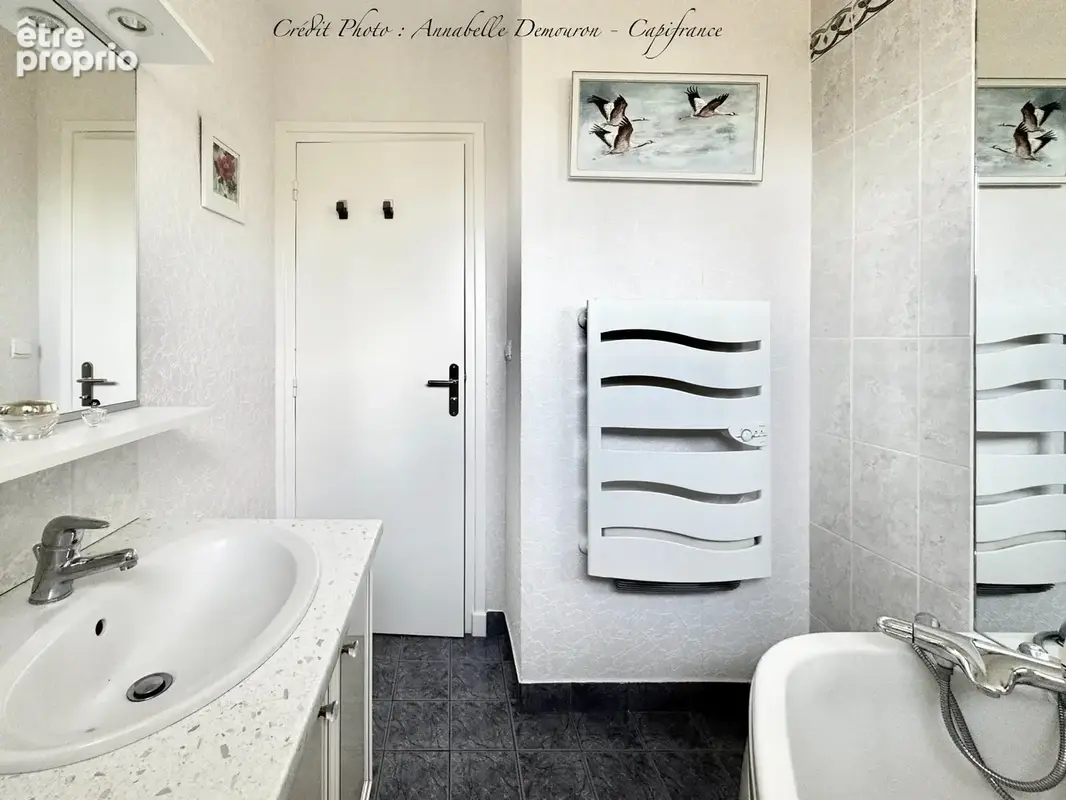 MOZAC – Maison de plain-pied 3 chambres/bureau – PISCINE – TERRAIN divisible de 2324 M² – Garages - photo 13