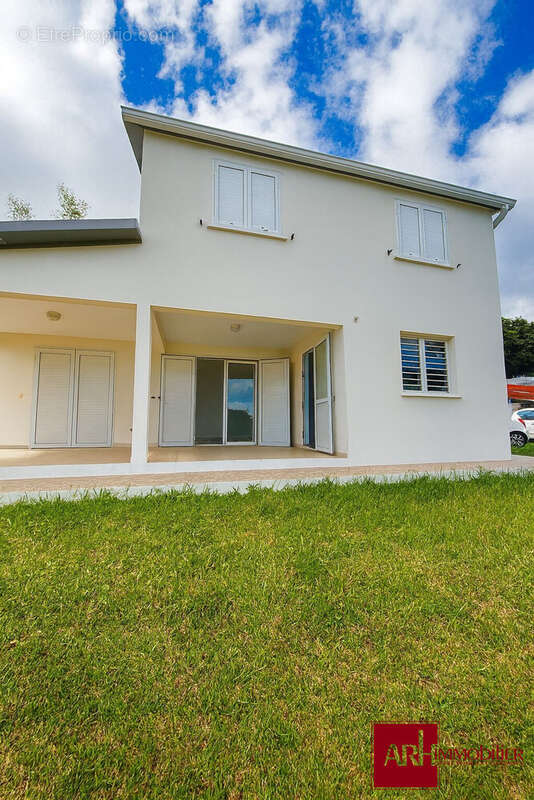 Maison à LES AVIRONS