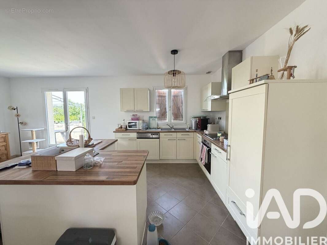 Photo 4 - Maison à YVRE-LE-POLIN