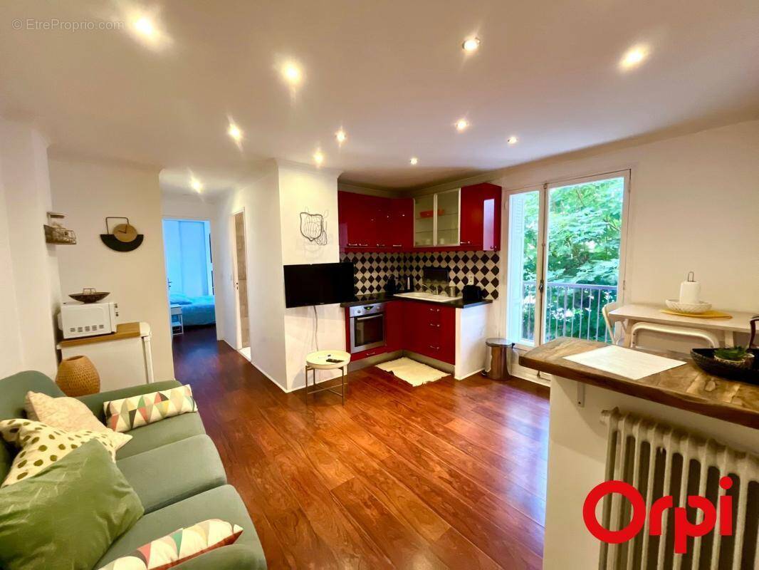 Commerce à MARSEILLE-7E