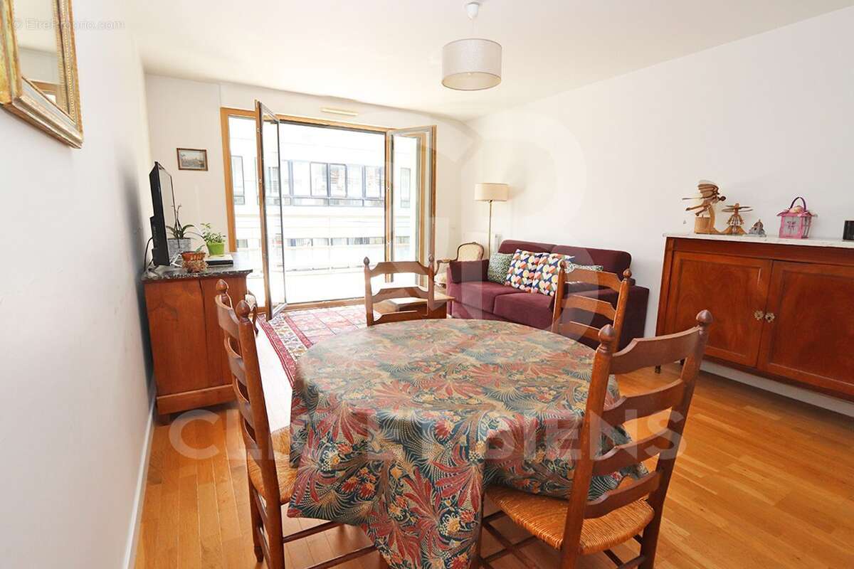 Appartement à CHAVILLE