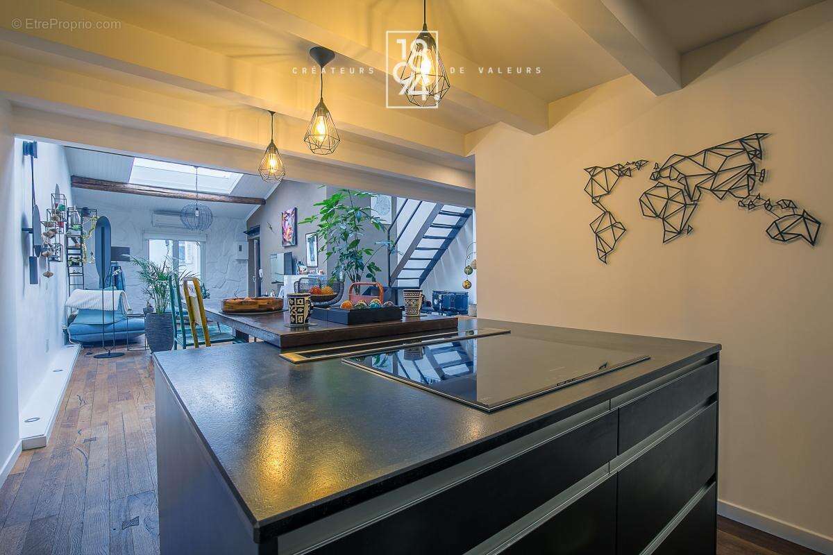 Appartement à MARSEILLE-7E