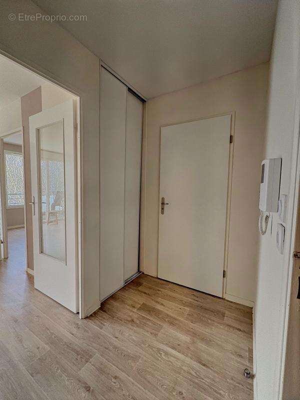Appartement à CHENOVE