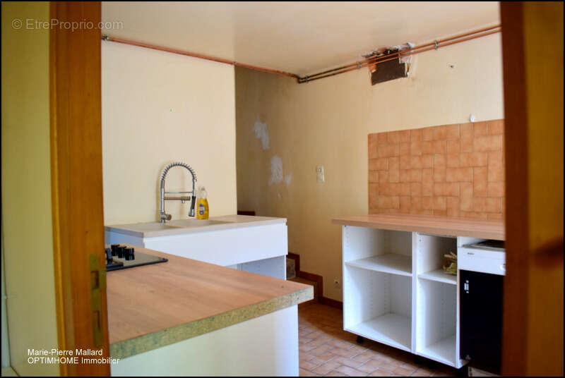 Maison à ROYERE-DE-VASSIVIERE