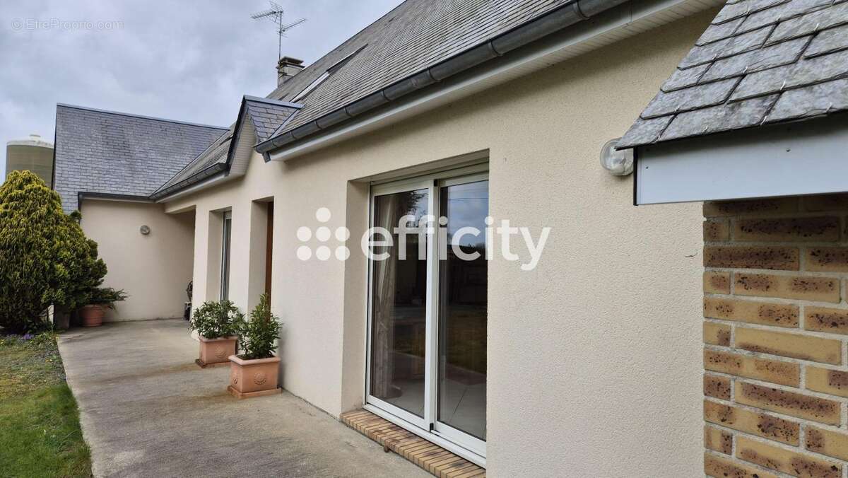 Maison à LE MOLAY-LITTRY