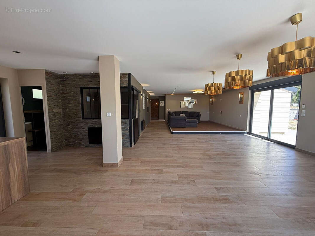 Maison de plain-pied rénovée Quartier St Jean, 174 m², Aucun travaux à prévoir - photo 3