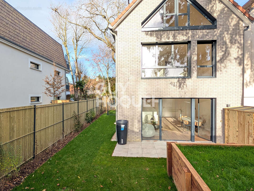 Maison à MARLY-LE-ROI