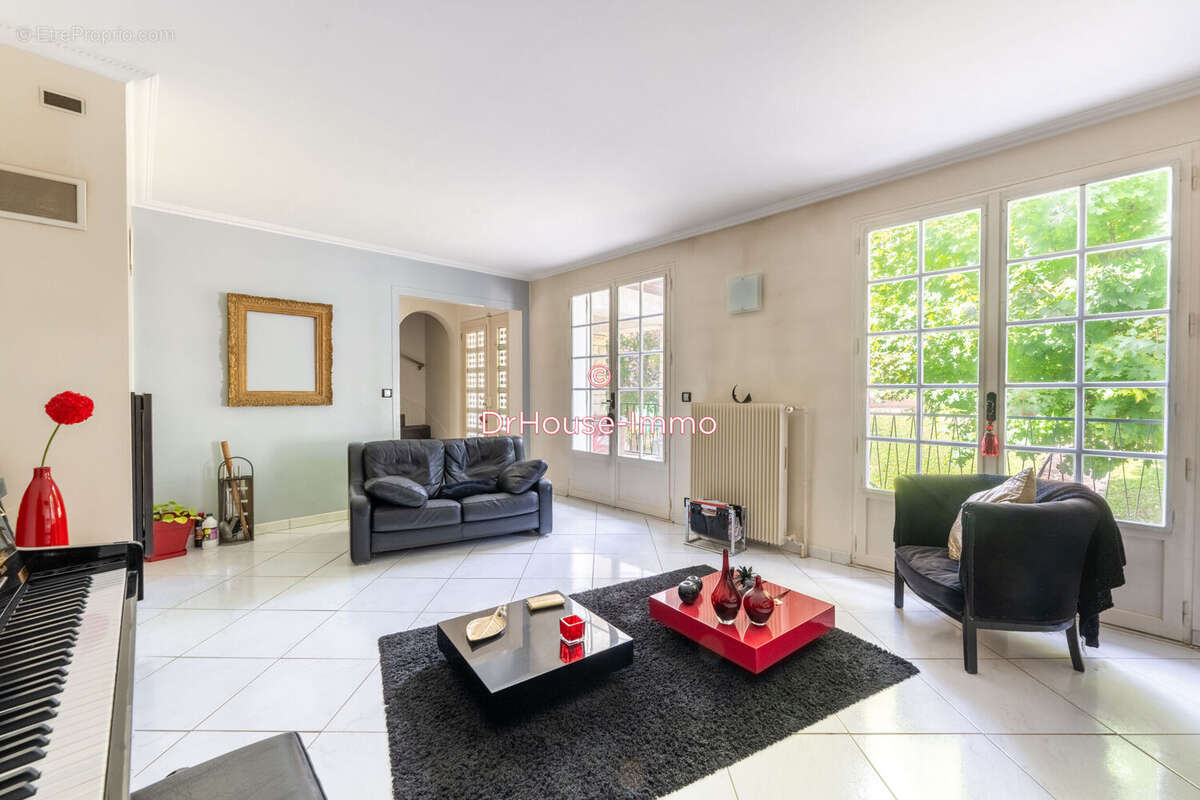 Maison 127 m² à Auffreville-Brasseuil  - photo 11
