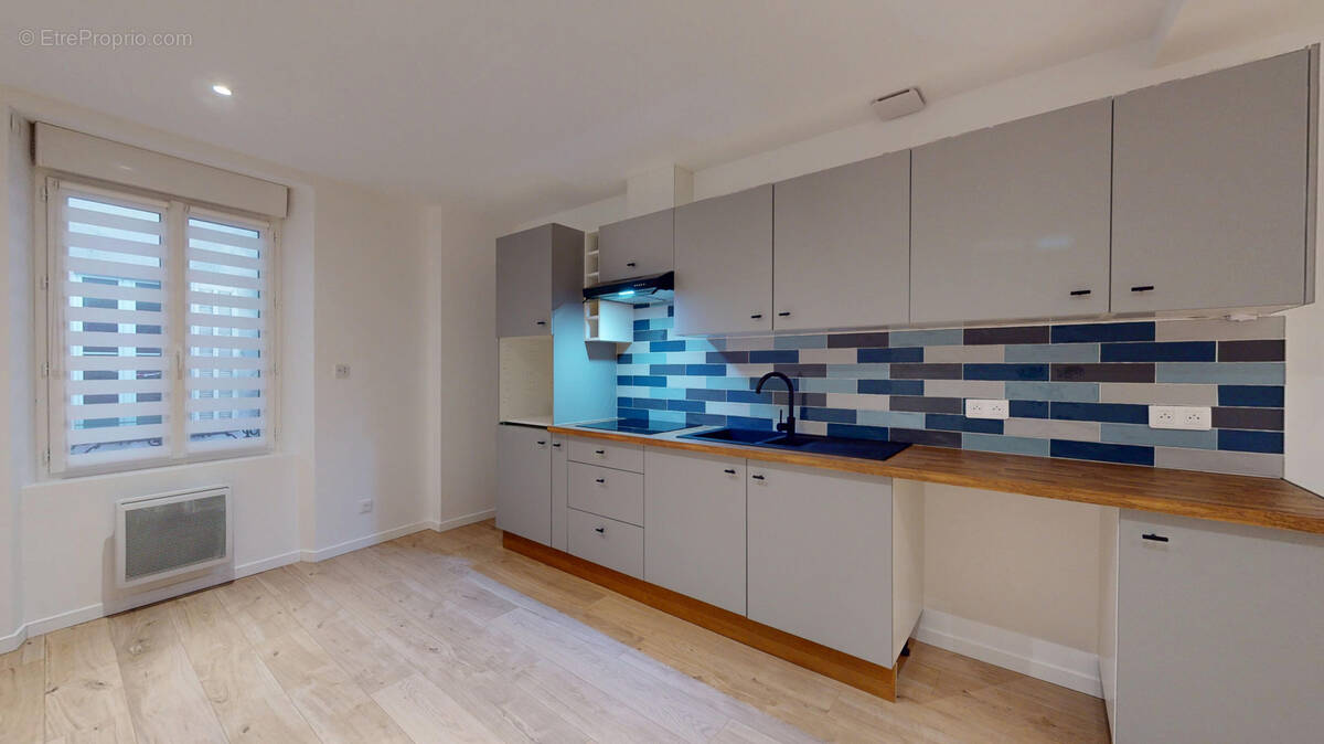 Appartement à VALLAURIS