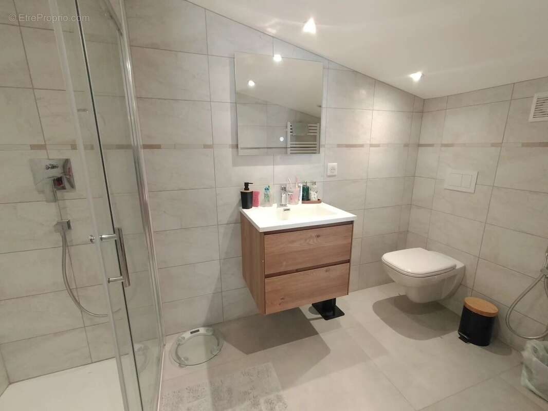 Appartement à TOURRETTES-SUR-LOUP
