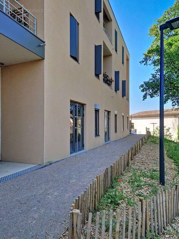 Local commercial 47 m² à vendre – « Pôle santé » à Mornant - photo 3