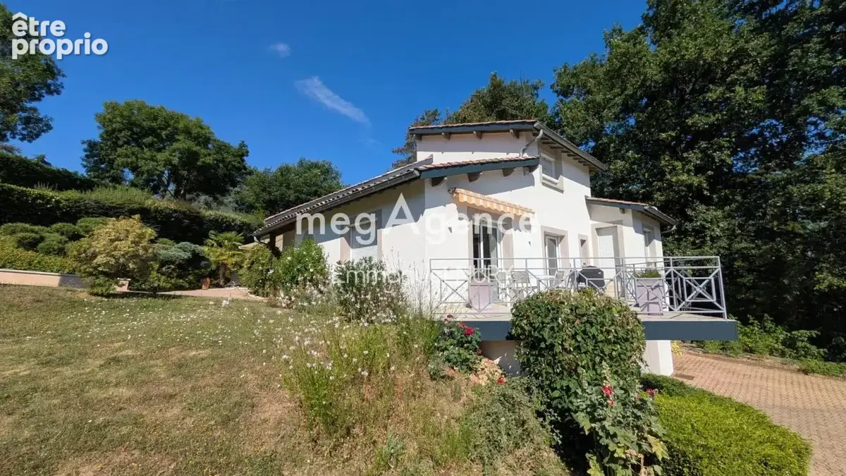 Maison d’architecte de 210m² avec piscine & calme absolu - photo 8