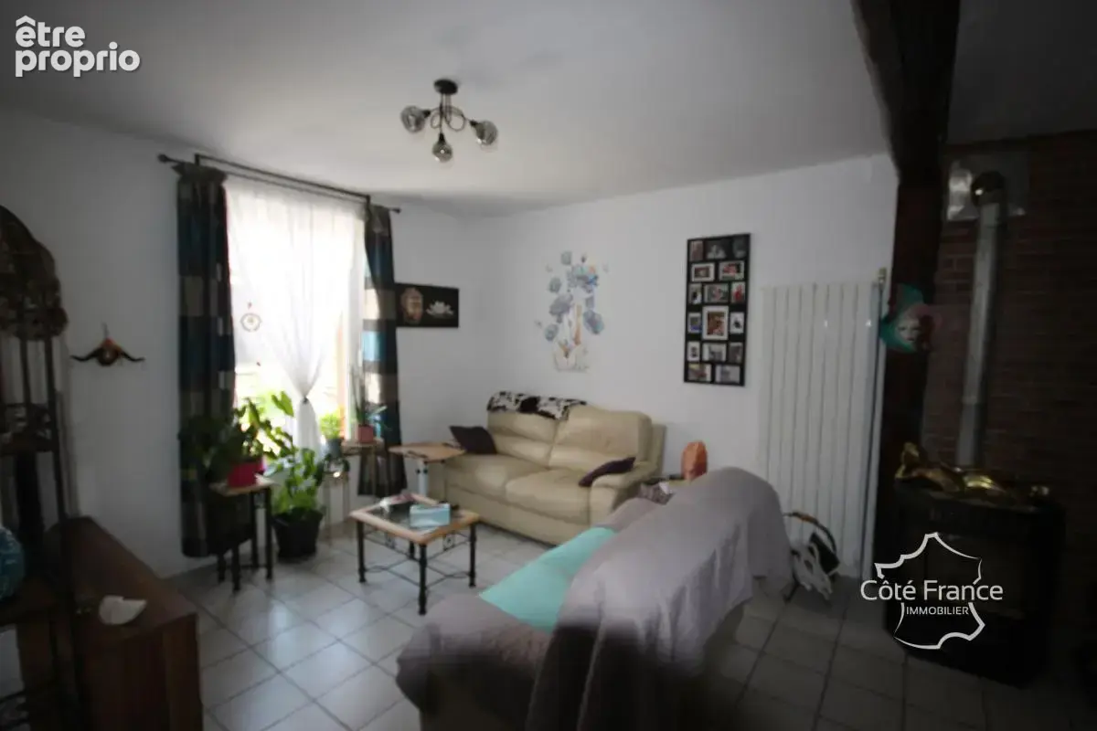 GIVET Maison d'habitation 2 chambres, louée 550 EUR par mois - photo 3
