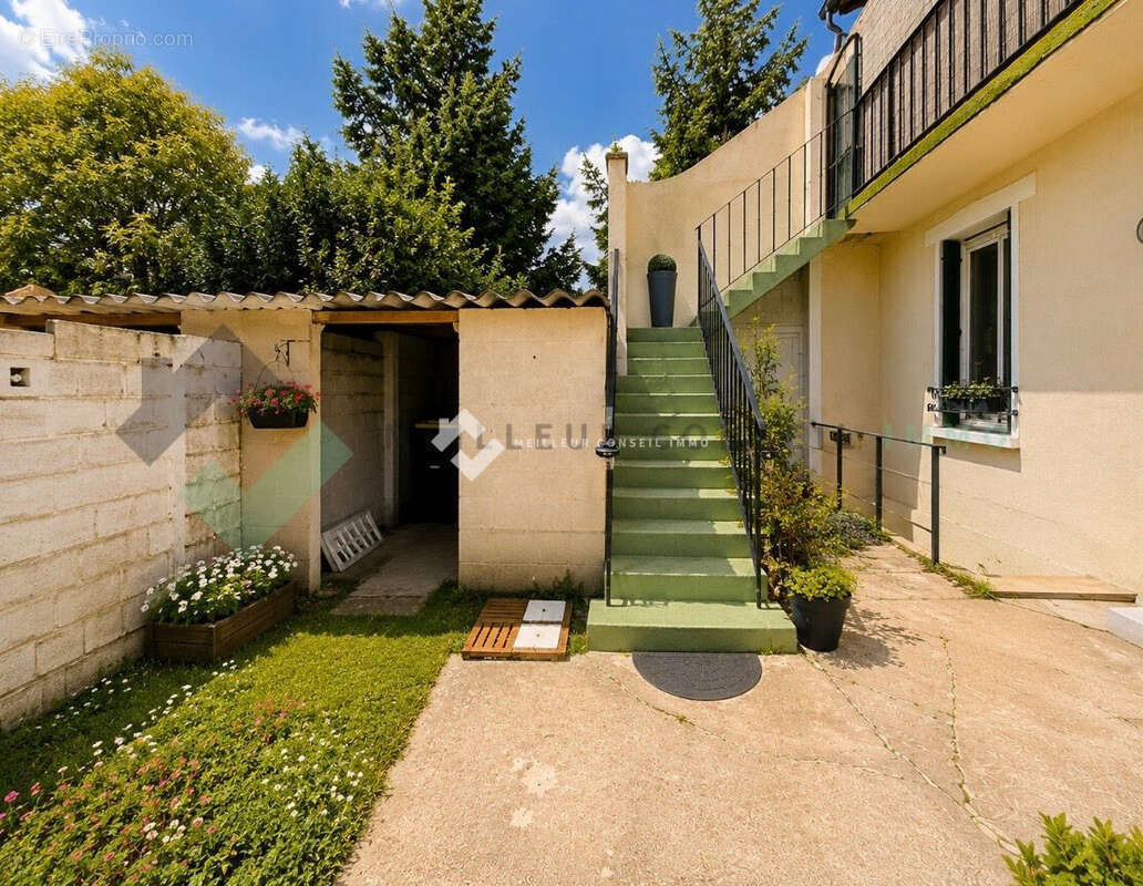 Appartement à MAISONS-ALFORT