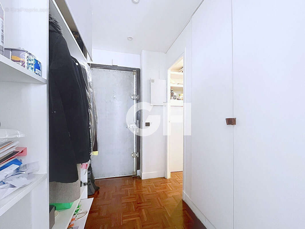 Appartement à PARIS-20E