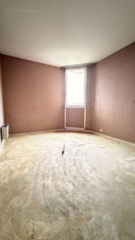 Appartement à MONTIGNY-LE-BRETONNEUX