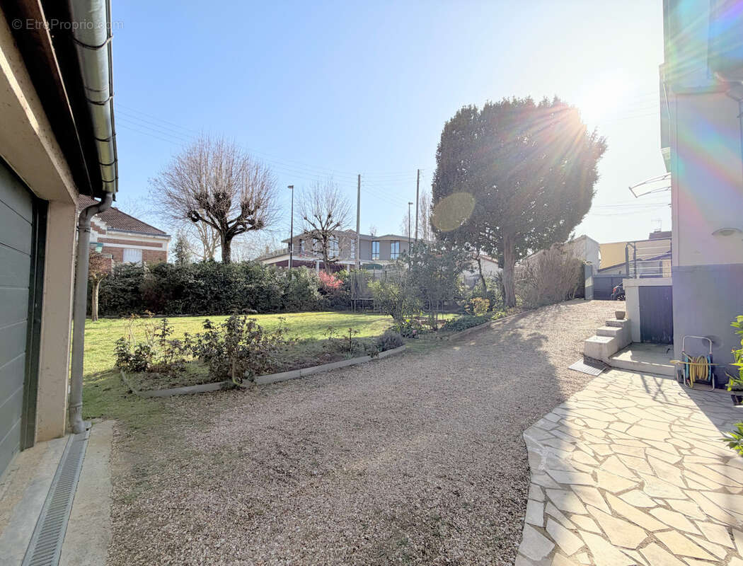 Maison à RUEIL-MALMAISON