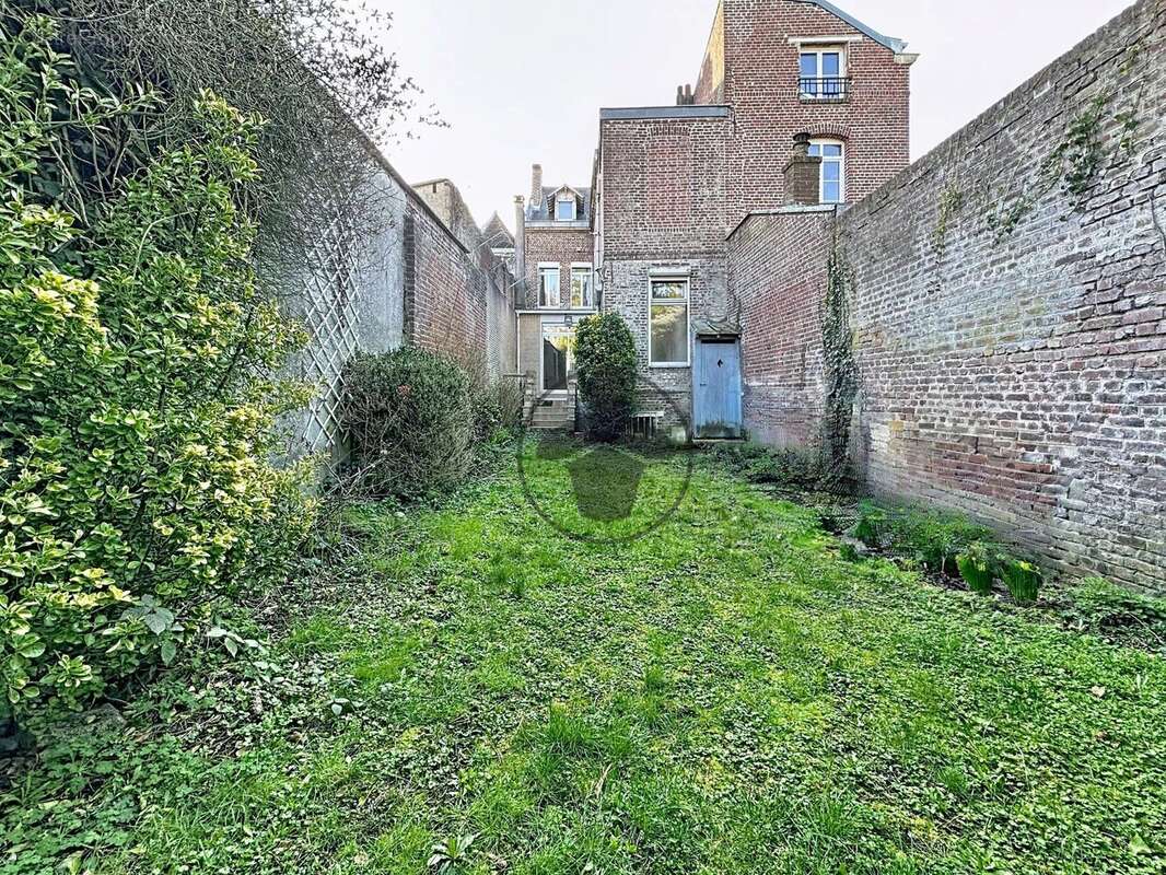 Maison à SAINT-QUENTIN