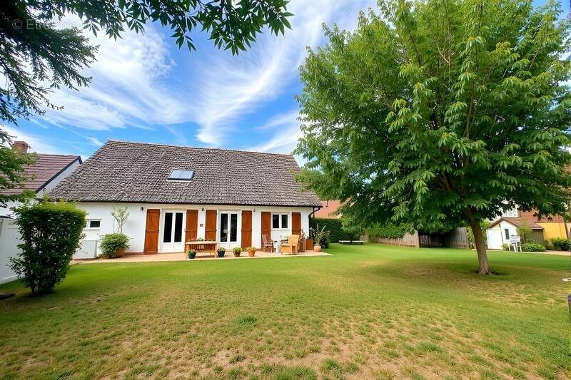 Maison à LA CROIX-EN-BRIE