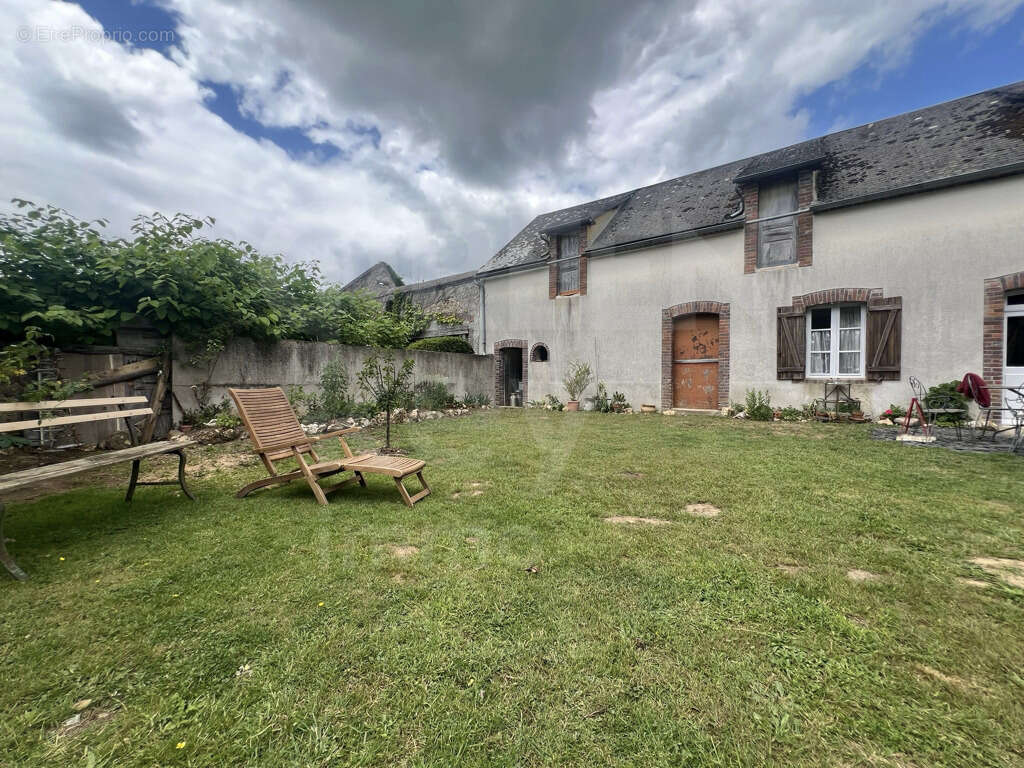 Maison à TANNERRE-EN-PUISAYE