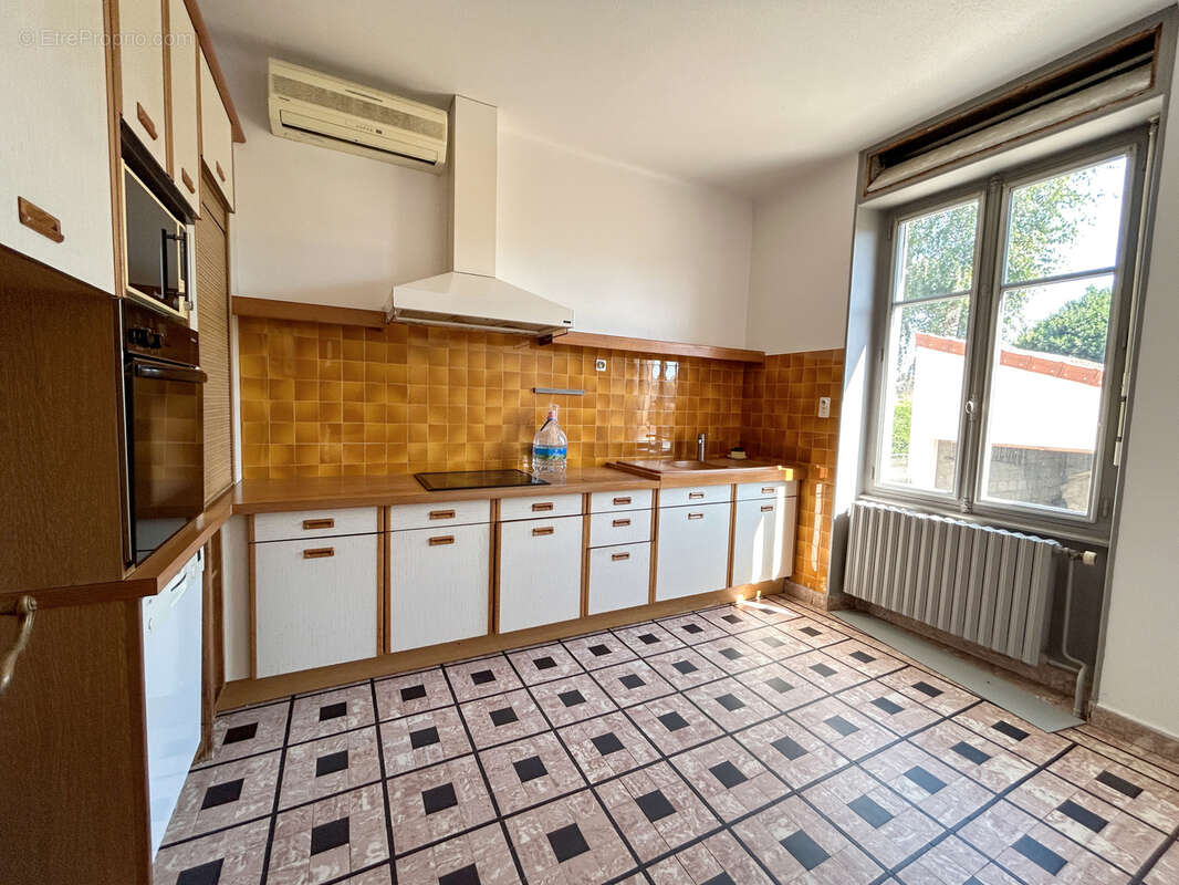 Maison des années 50 de 136 m2 - Montluçon - photo 6