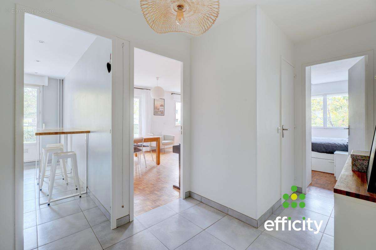 Appartement à LA MULATIERE