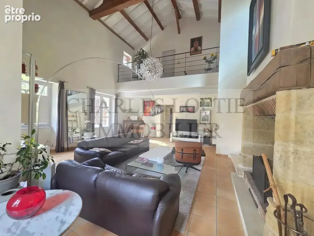 Elegante maison en pierre à Prayssac avec piscine sur terrain de 4400 m2 - photo 3