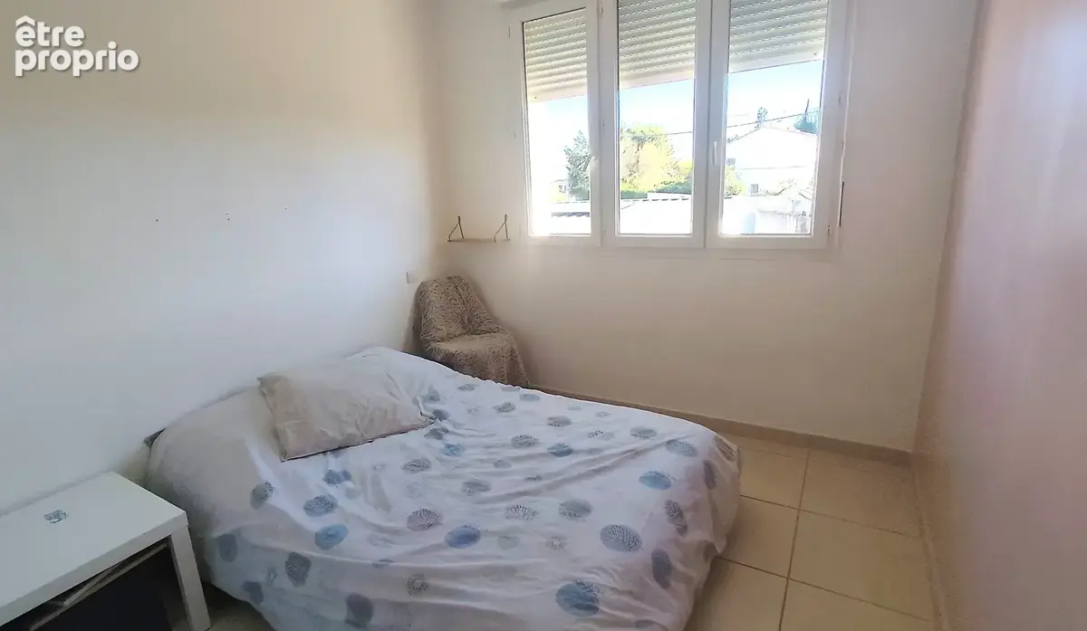 Marguerittes appartement 100m2 lumineux 4 chambres 2  parkings - photo 6
