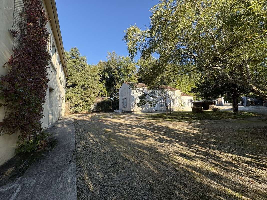 Maison à SAINT-BRICE