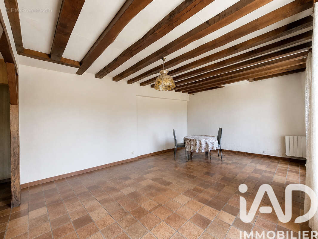 Maison 112 m² à Notre-Dame-De-L'isle  - photo 9