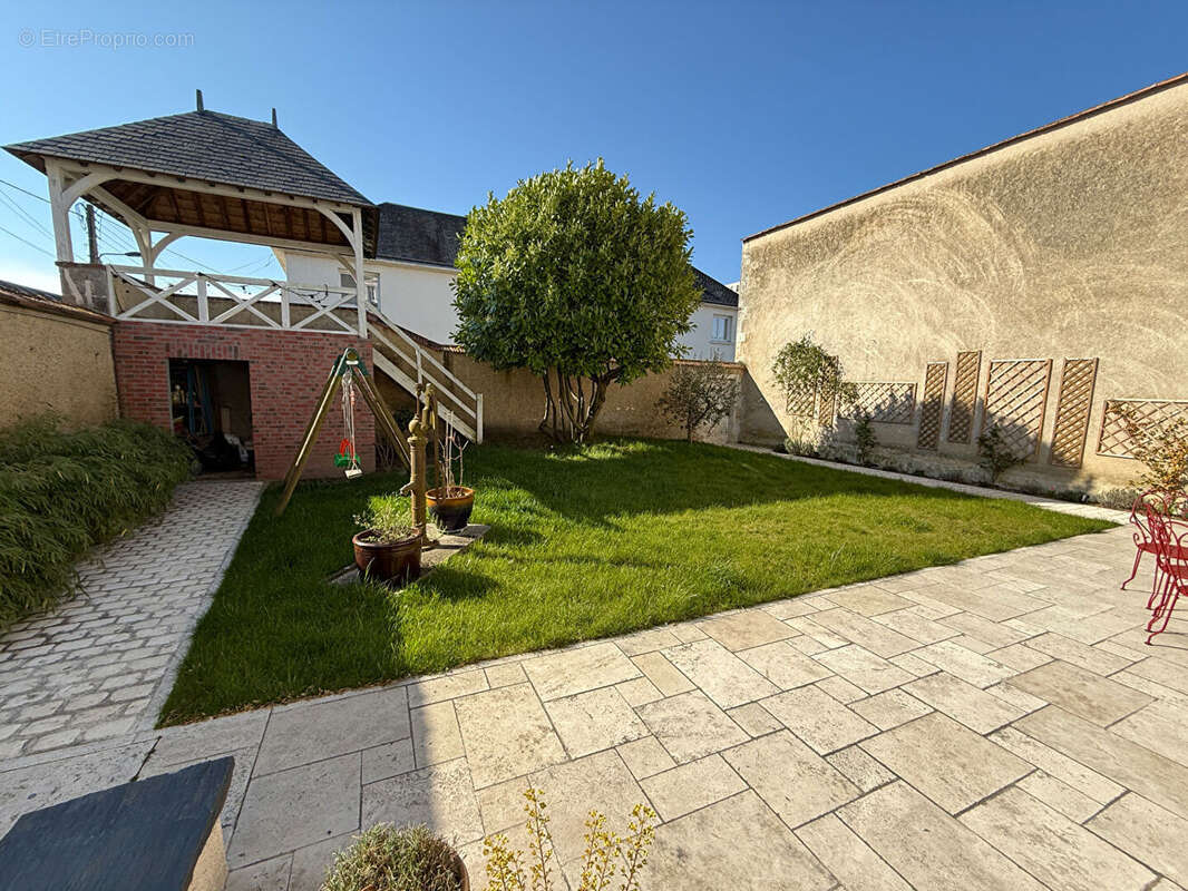 Rare et Magnifique maison de Maître dans le centre de Vendôme - photo 2