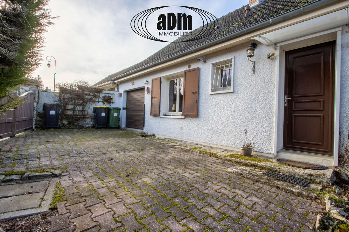 Maison à COULOMBS-EN-VALOIS