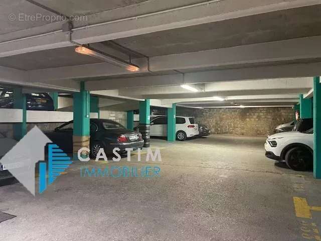 Parking à PARIS-14E