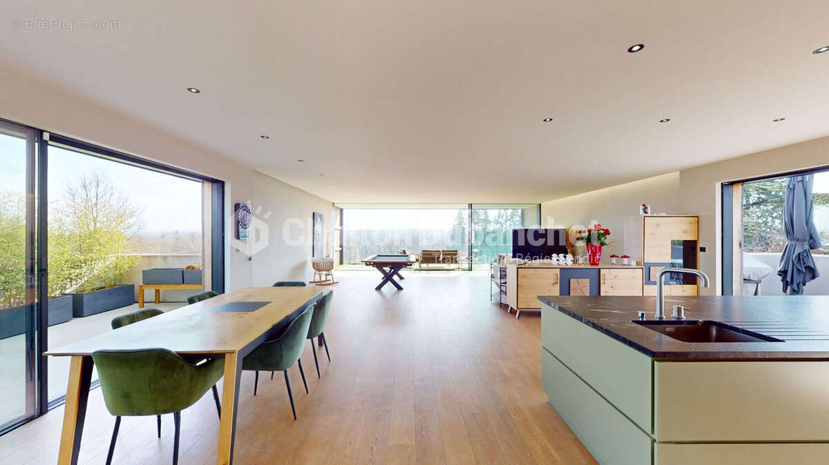 Maison à SAINT-LEGER-SUR-ROANNE