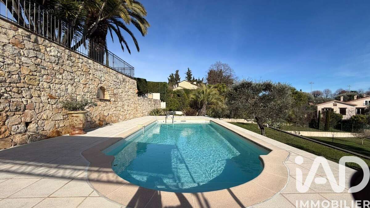 Photo 8 - Maison à CHATEAUNEUF-GRASSE