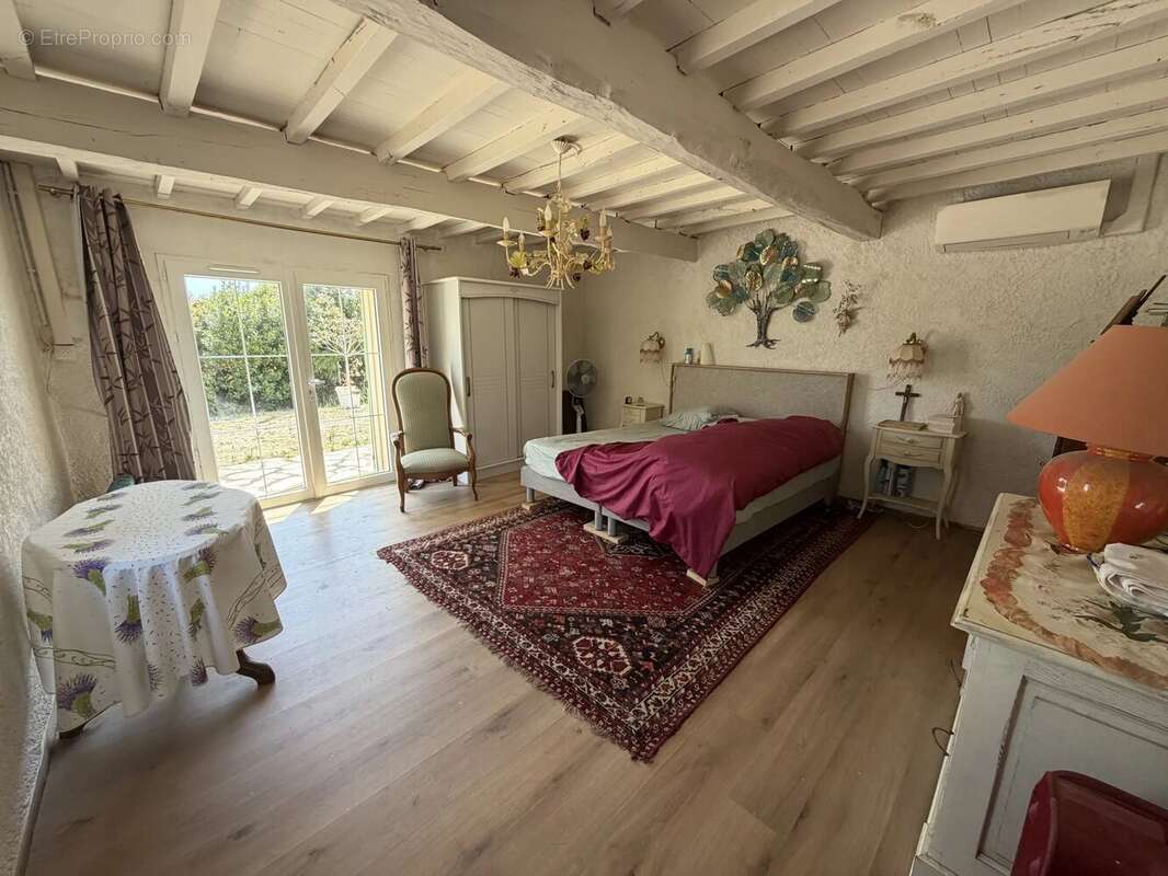 Maison T5 de 219m2 habitables nichée sur les hauteurs gersoises dans un environnement calme - photo 6