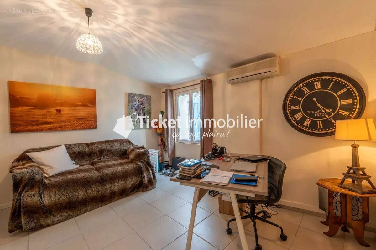 Maison à CUXAC-D&#039;AUDE