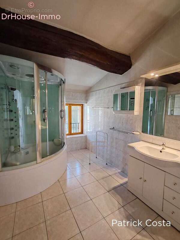 Maison à BESSE-SUR-ISSOLE